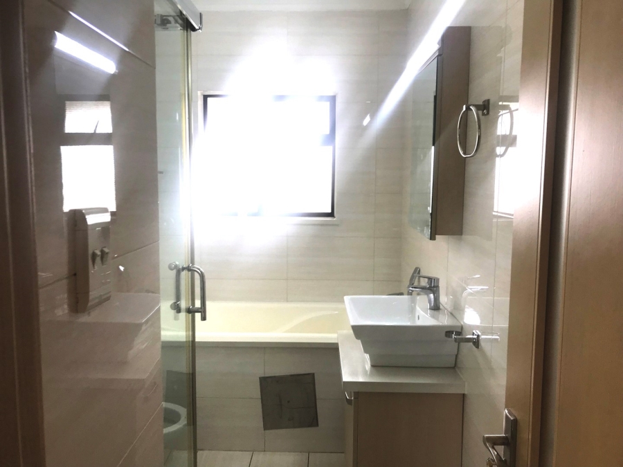 To Let 2 Bedroom Property for Rent in Broadacres Gauteng