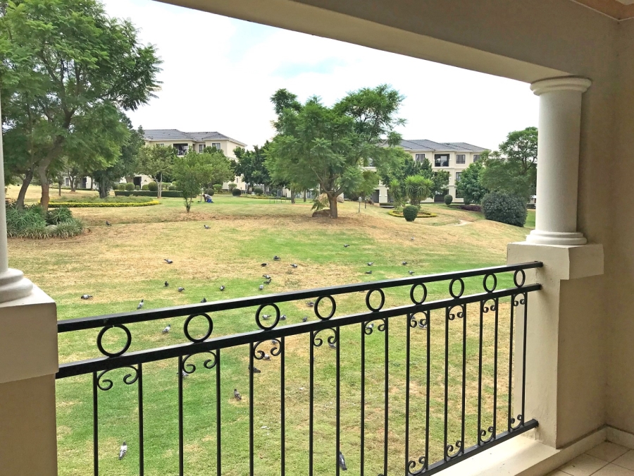 To Let 2 Bedroom Property for Rent in Broadacres Gauteng