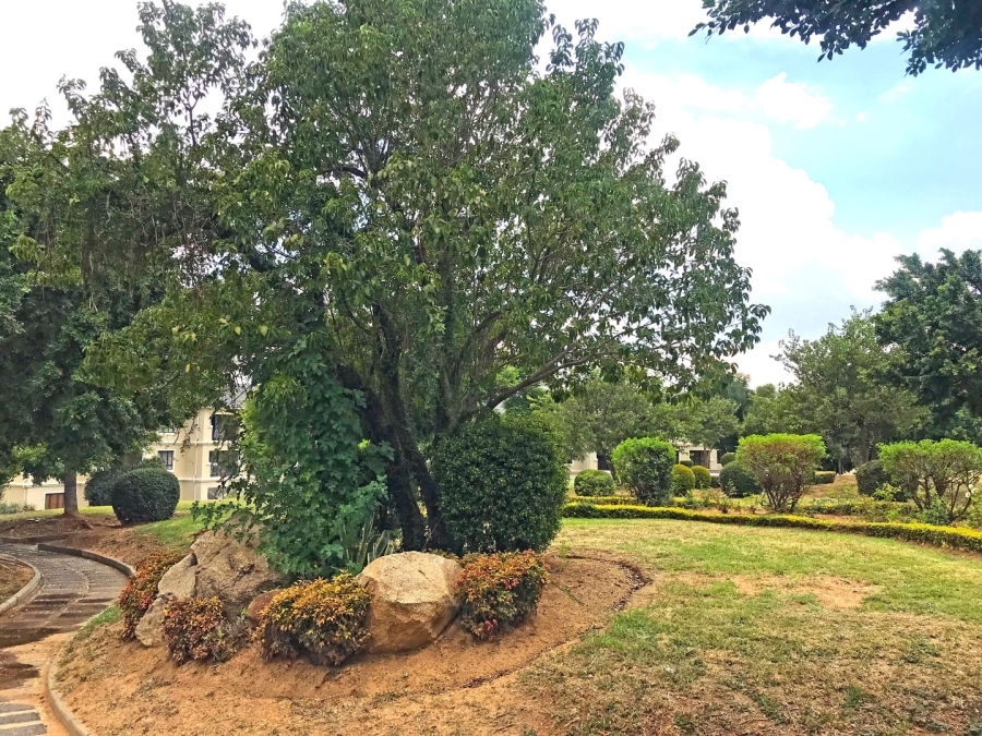 To Let 2 Bedroom Property for Rent in Broadacres Gauteng