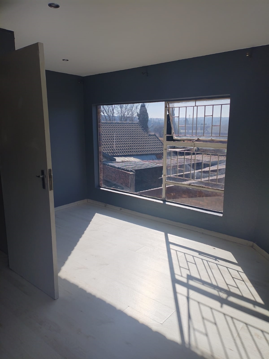 To Let 2 Bedroom Property for Rent in Elandspark Gauteng
