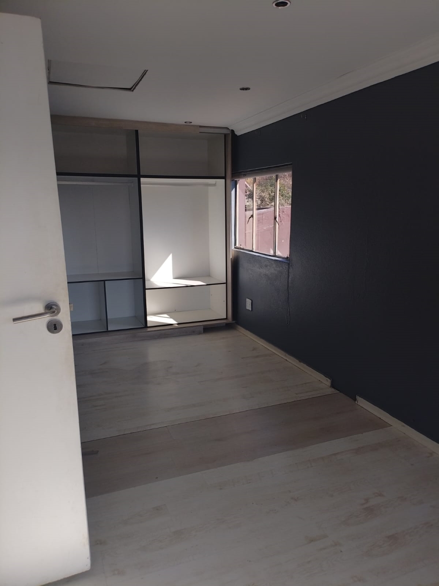 To Let 2 Bedroom Property for Rent in Elandspark Gauteng