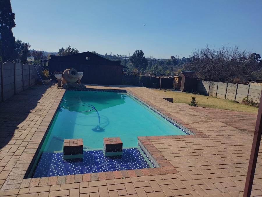 To Let 2 Bedroom Property for Rent in Elandspark Gauteng