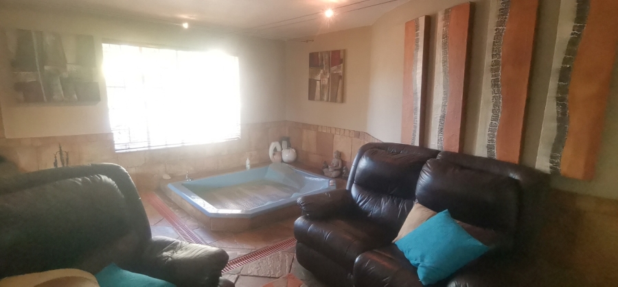4 Bedroom Property for Sale in Kenleaf Gauteng