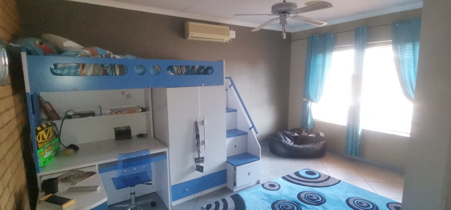4 Bedroom Property for Sale in Kenleaf Gauteng