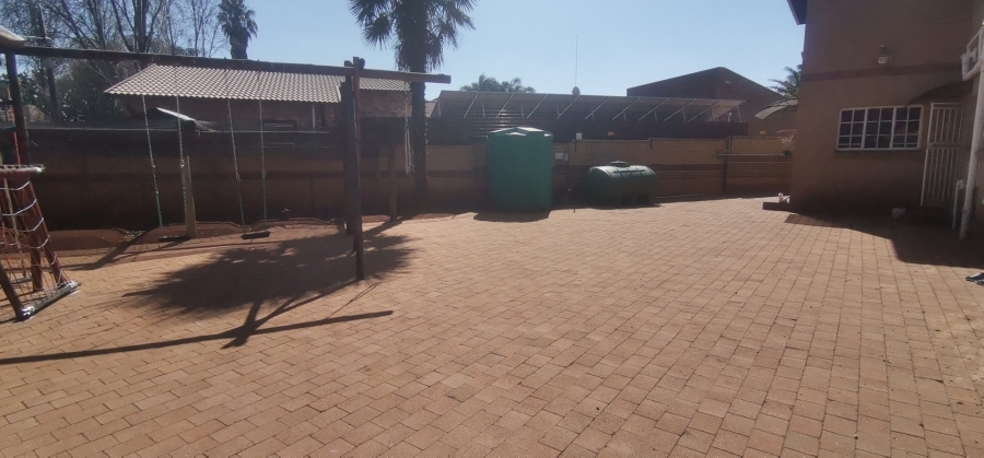 4 Bedroom Property for Sale in Kenleaf Gauteng