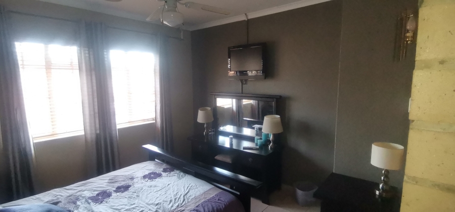 4 Bedroom Property for Sale in Kenleaf Gauteng