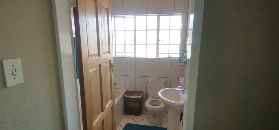 4 Bedroom Property for Sale in Kenleaf Gauteng