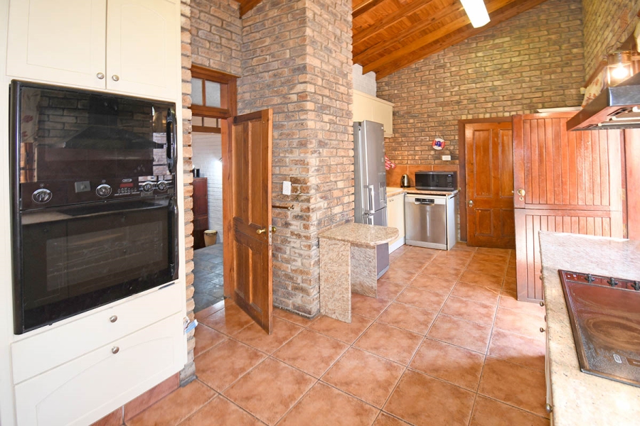3 Bedroom Property for Sale in Woodmead Gauteng