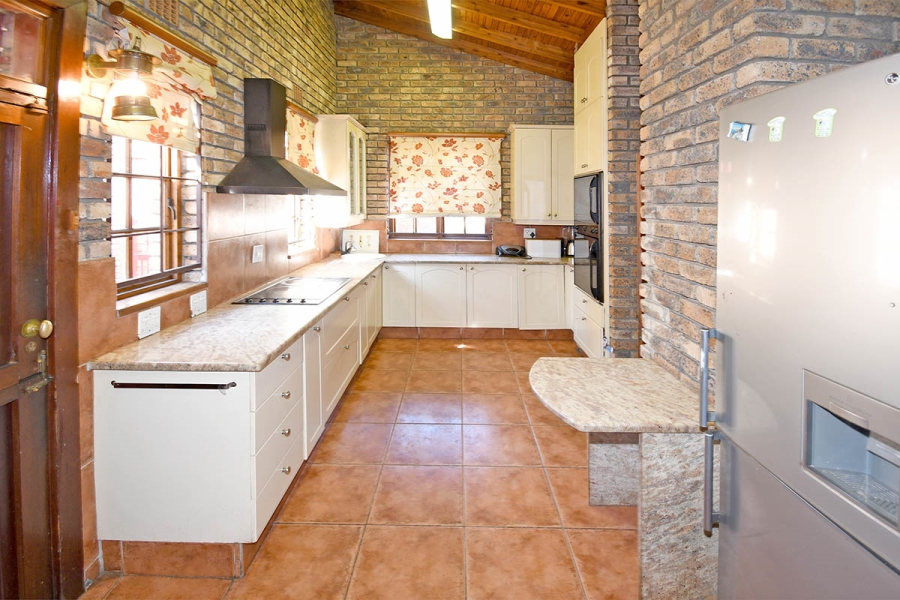 3 Bedroom Property for Sale in Woodmead Gauteng