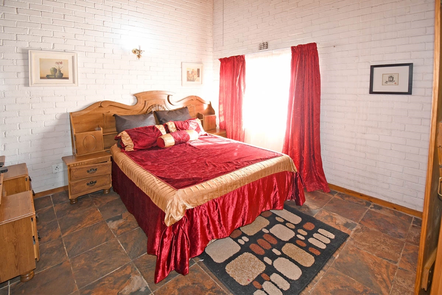 3 Bedroom Property for Sale in Woodmead Gauteng