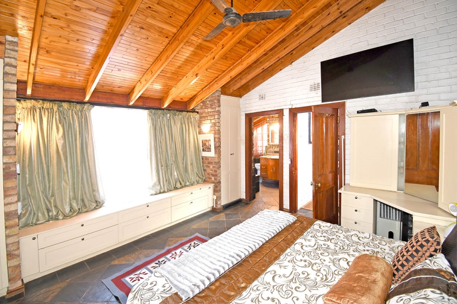 3 Bedroom Property for Sale in Woodmead Gauteng