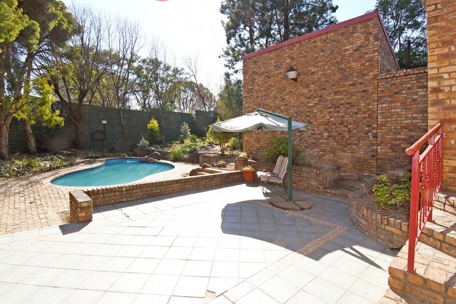3 Bedroom Property for Sale in Woodmead Gauteng