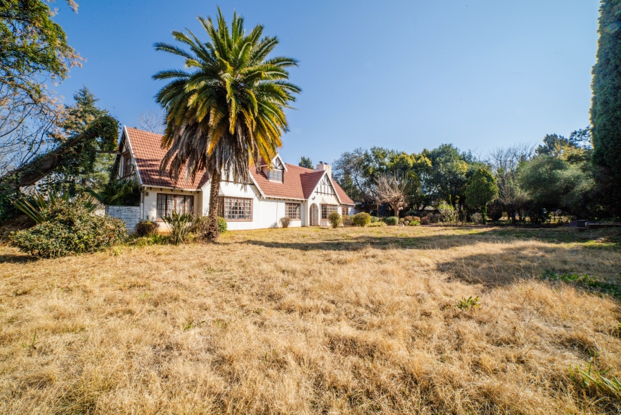 5 Bedroom Property for Sale in Glen Austin Gauteng