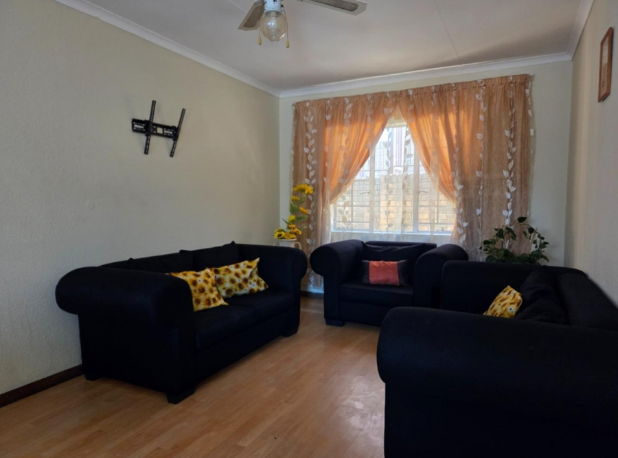 2 Bedroom Property for Sale in South Crest Gauteng