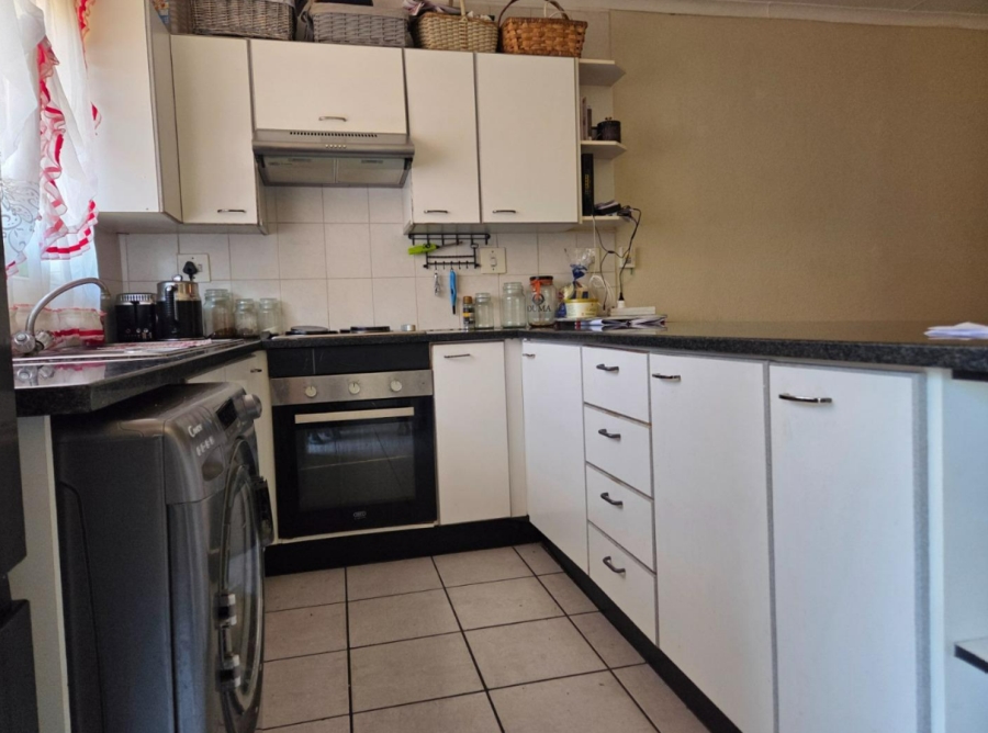 2 Bedroom Property for Sale in South Crest Gauteng