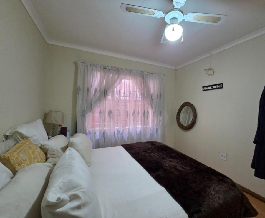 2 Bedroom Property for Sale in South Crest Gauteng
