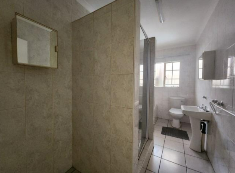 2 Bedroom Property for Sale in South Crest Gauteng