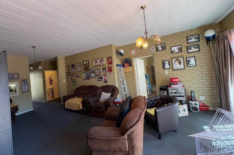 3 Bedroom Property for Sale in South Crest Gauteng