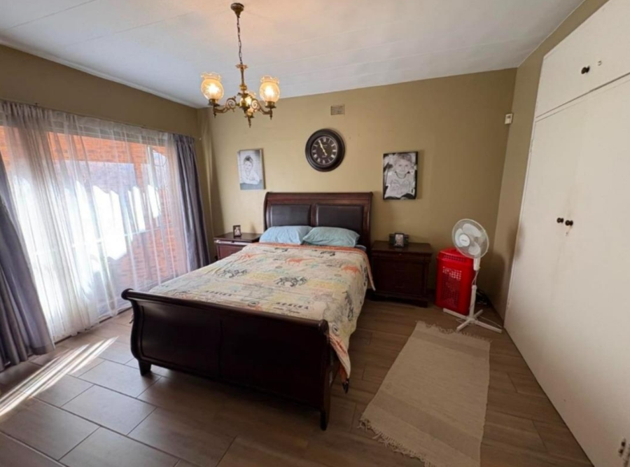 3 Bedroom Property for Sale in South Crest Gauteng