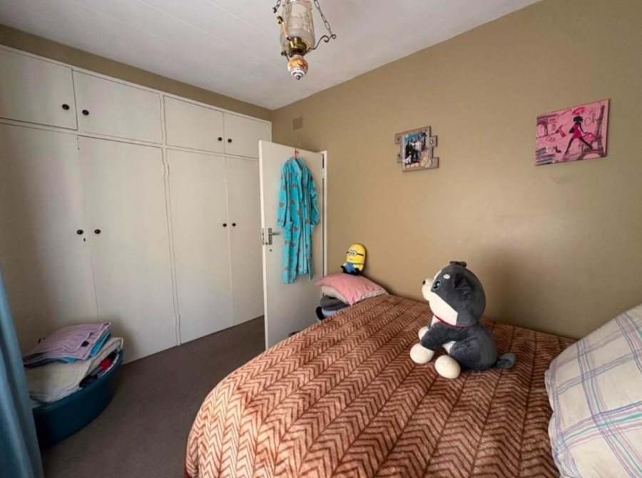 3 Bedroom Property for Sale in South Crest Gauteng