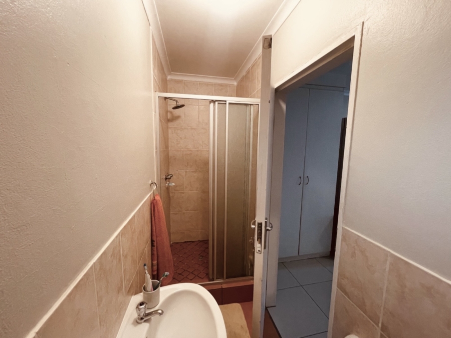 3 Bedroom Property for Sale in Noordwyk Gauteng