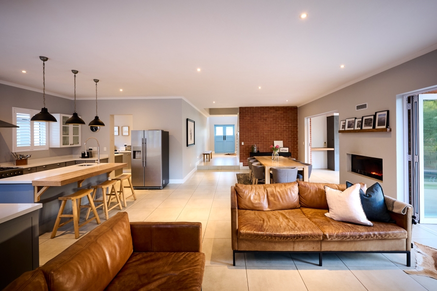 4 Bedroom Property for Sale in Waterfall Country Village Gauteng