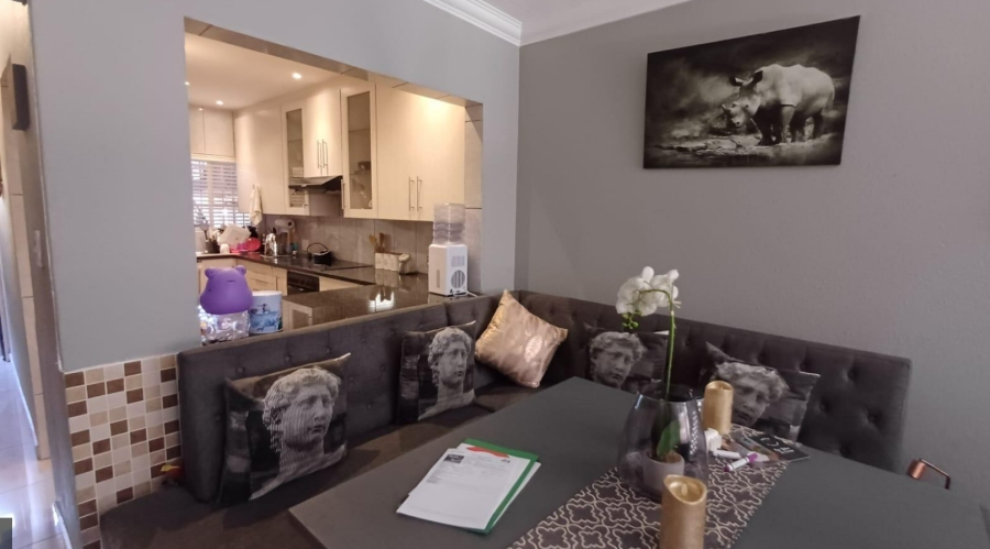 3 Bedroom Property for Sale in South Crest Gauteng