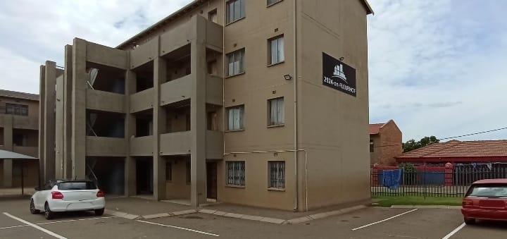 2 Bedroom Property for Sale in Fleurhof Gauteng