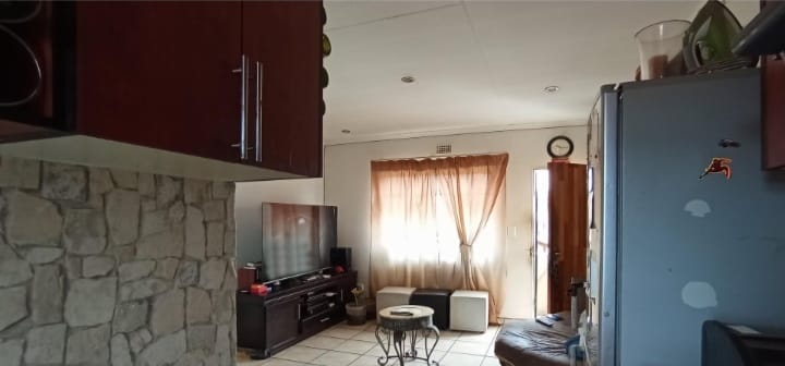2 Bedroom Property for Sale in Fleurhof Gauteng