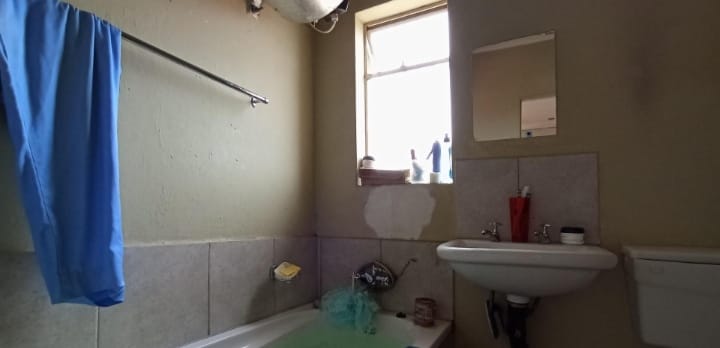 2 Bedroom Property for Sale in Fleurhof Gauteng