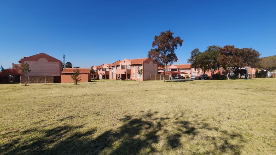 To Let 2 Bedroom Property for Rent in Meyersdal Gauteng