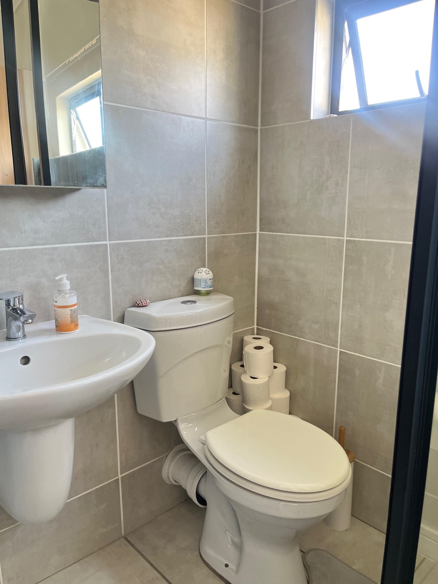 1 Bedroom Property for Sale in Linbro Park Gauteng