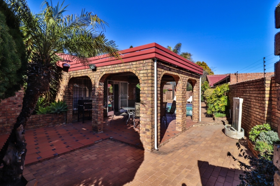 4 Bedroom Property for Sale in Sunward Park Gauteng