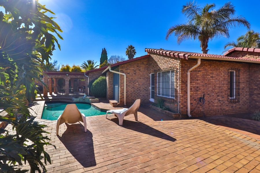 4 Bedroom Property for Sale in Sunward Park Gauteng