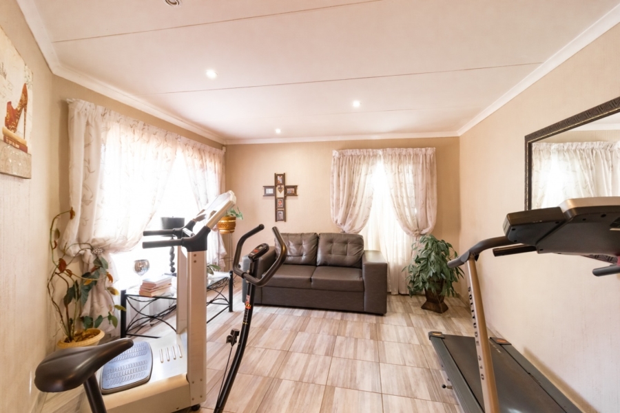 4 Bedroom Property for Sale in Sunward Park Gauteng