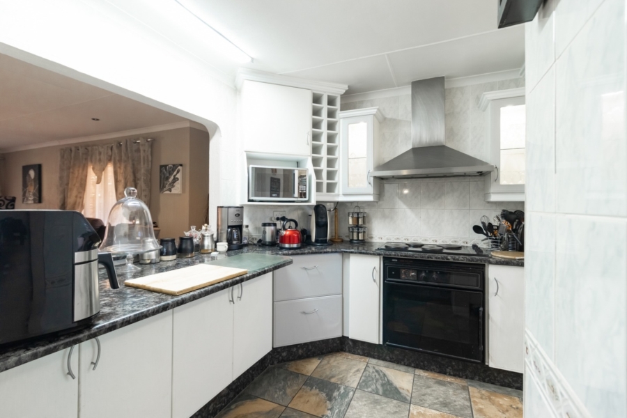 4 Bedroom Property for Sale in Sunward Park Gauteng