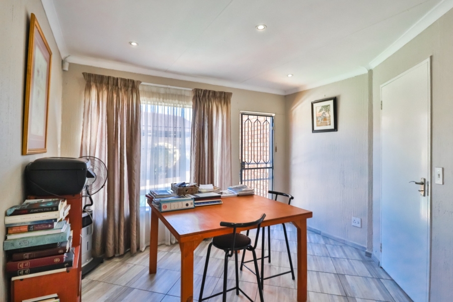 4 Bedroom Property for Sale in Sunward Park Gauteng