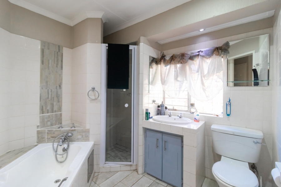 4 Bedroom Property for Sale in Sunward Park Gauteng