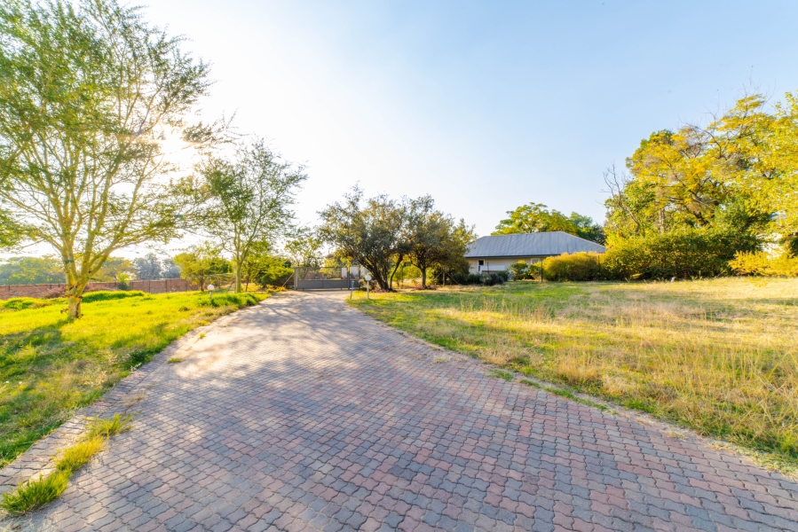 To Let 5 Bedroom Property for Rent in Chartwell Gauteng