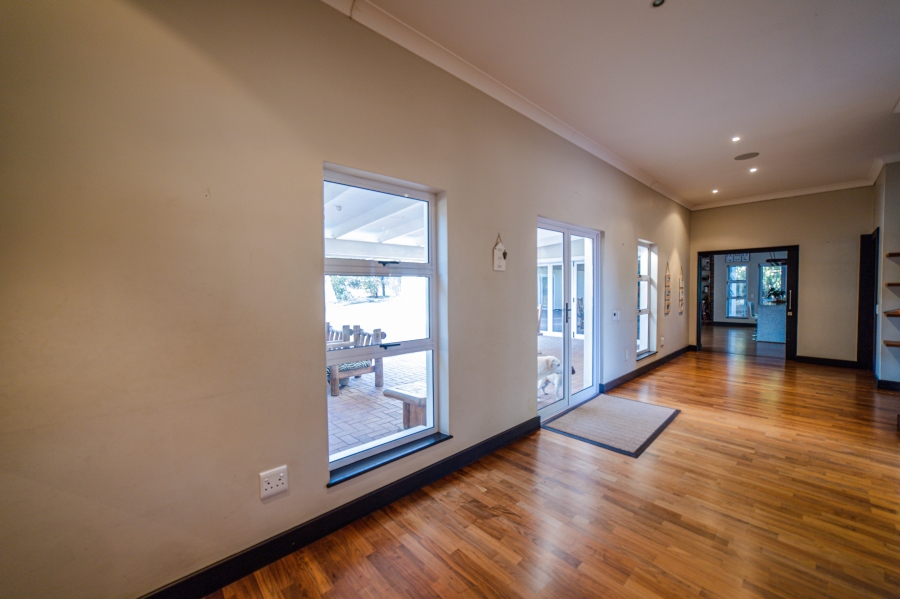 To Let 5 Bedroom Property for Rent in Chartwell Gauteng