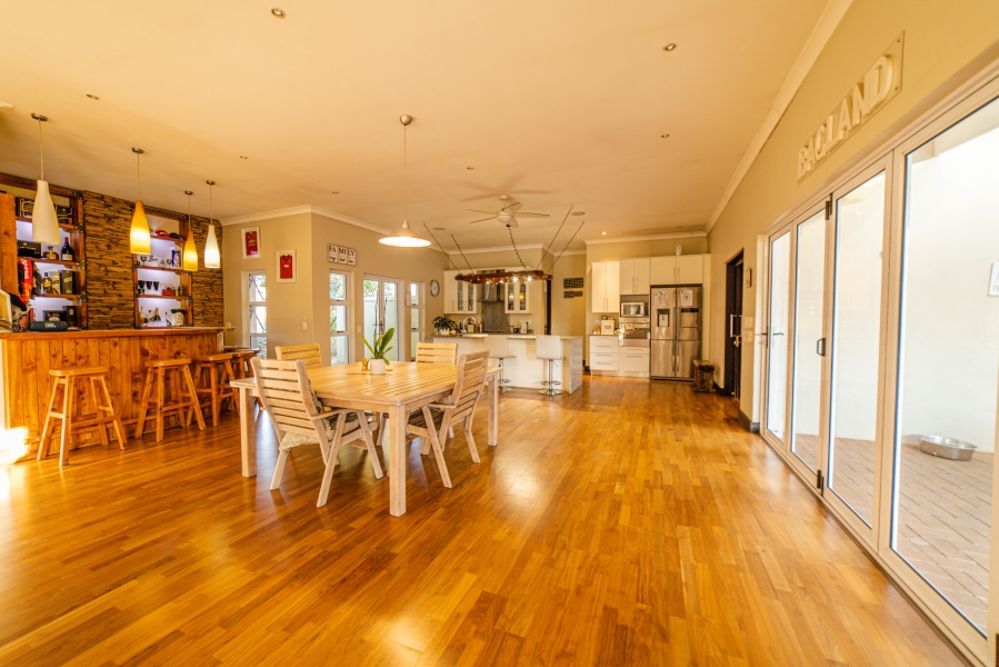 To Let 5 Bedroom Property for Rent in Chartwell Gauteng