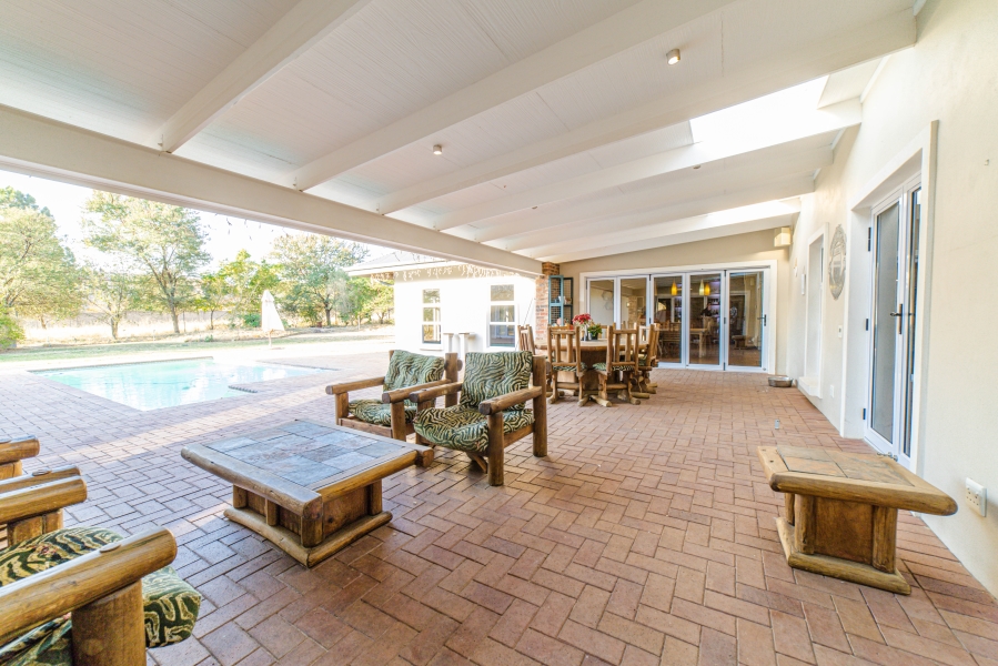 To Let 5 Bedroom Property for Rent in Chartwell Gauteng