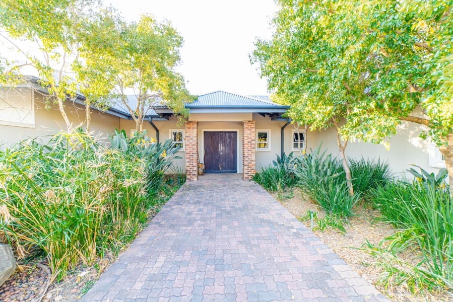 To Let 5 Bedroom Property for Rent in Chartwell Gauteng