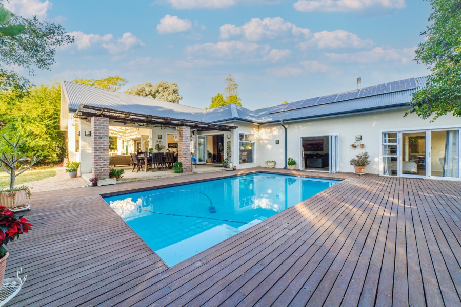 To Let 5 Bedroom Property for Rent in Chartwell Gauteng