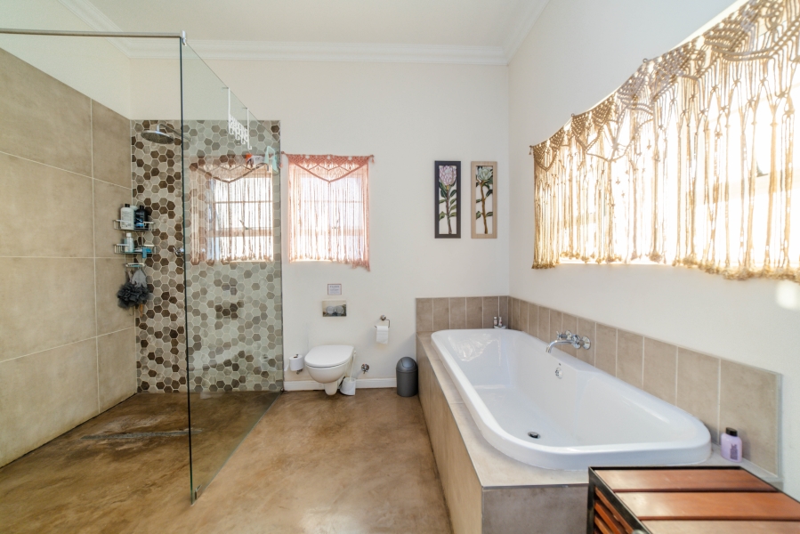 To Let 5 Bedroom Property for Rent in Chartwell Gauteng