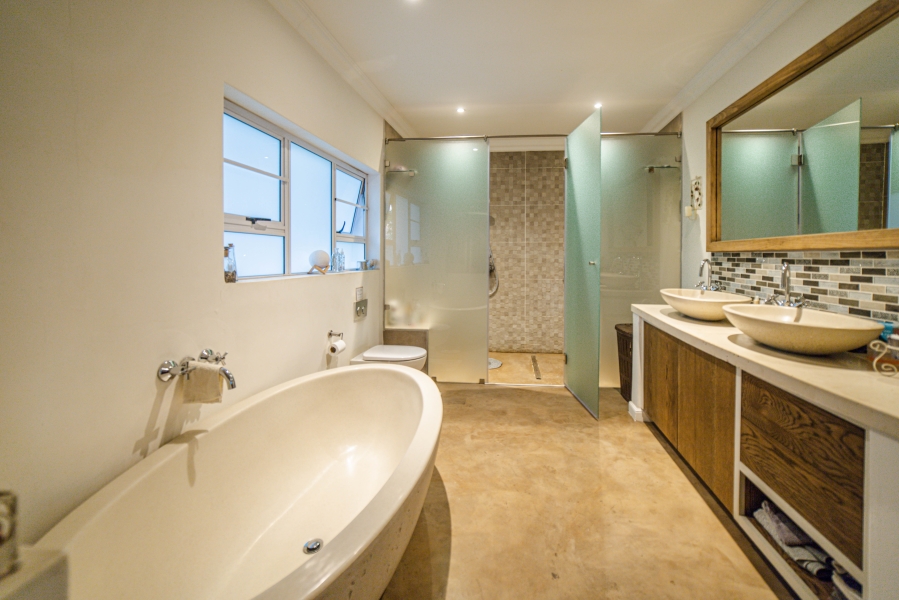 To Let 5 Bedroom Property for Rent in Chartwell Gauteng