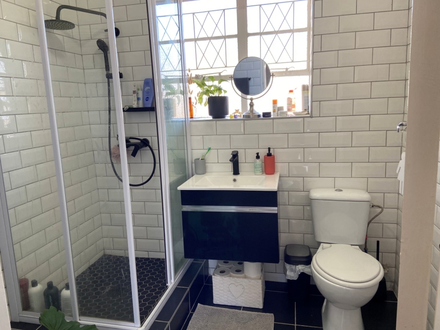 To Let 1 Bedroom Property for Rent in Linden Gauteng