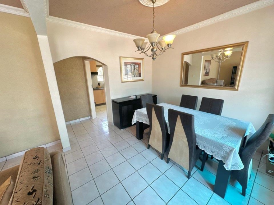 3 Bedroom Property for Sale in Mulbarton Gauteng
