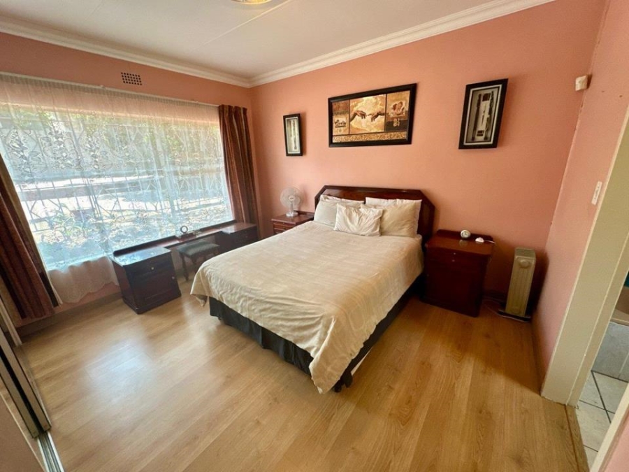 3 Bedroom Property for Sale in Mulbarton Gauteng