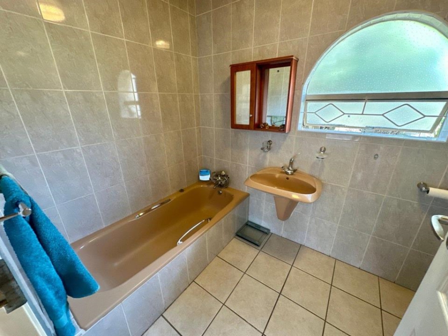 3 Bedroom Property for Sale in Mulbarton Gauteng
